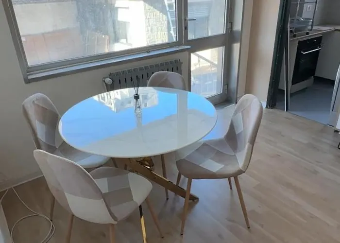 Moderno Bilocale Comodo Metro Appartement *